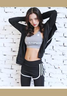 Three Pieces Sports Clothing Fitted Women Solid Cheap Yoga Suits