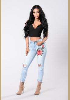 Women Rose Embroidered Distressed Wash Stretchy Skinny Jeans